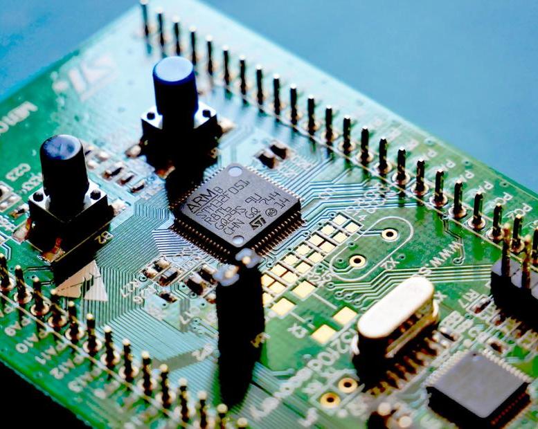 Теряющая деньги Intel вынужденно продала свою долю в Arm